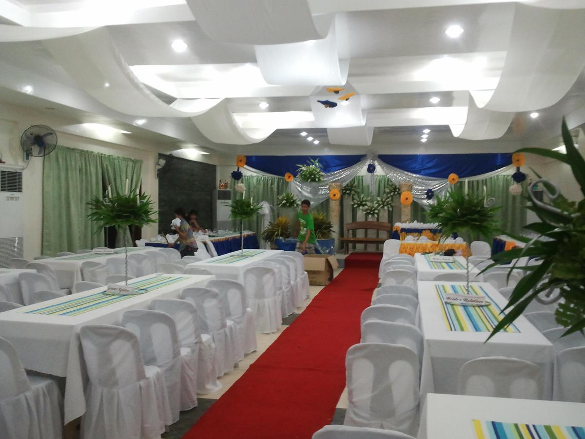 Gazebo Pools&Restaurant Hotel Cabadbaran Buitenkant foto