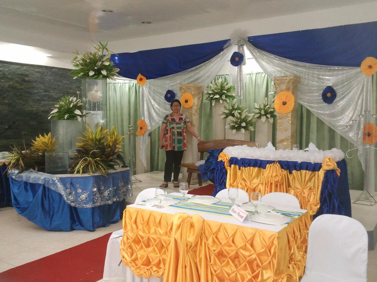 Gazebo Pools&Restaurant Hotel Cabadbaran Buitenkant foto