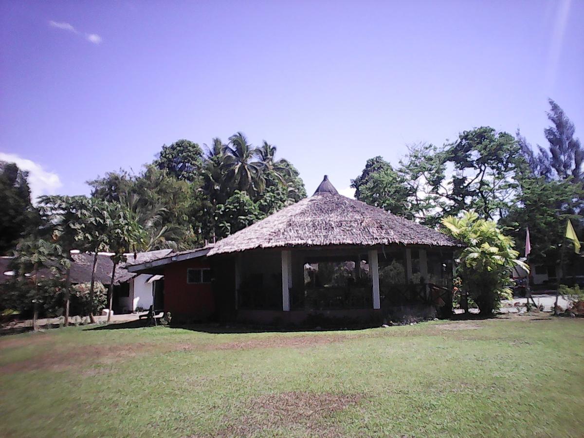 Gazebo Pools&Restaurant Hotel Cabadbaran Buitenkant foto