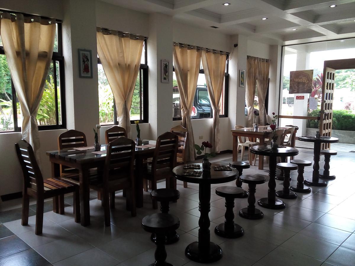 Gazebo Pools&Restaurant Hotel Cabadbaran Buitenkant foto