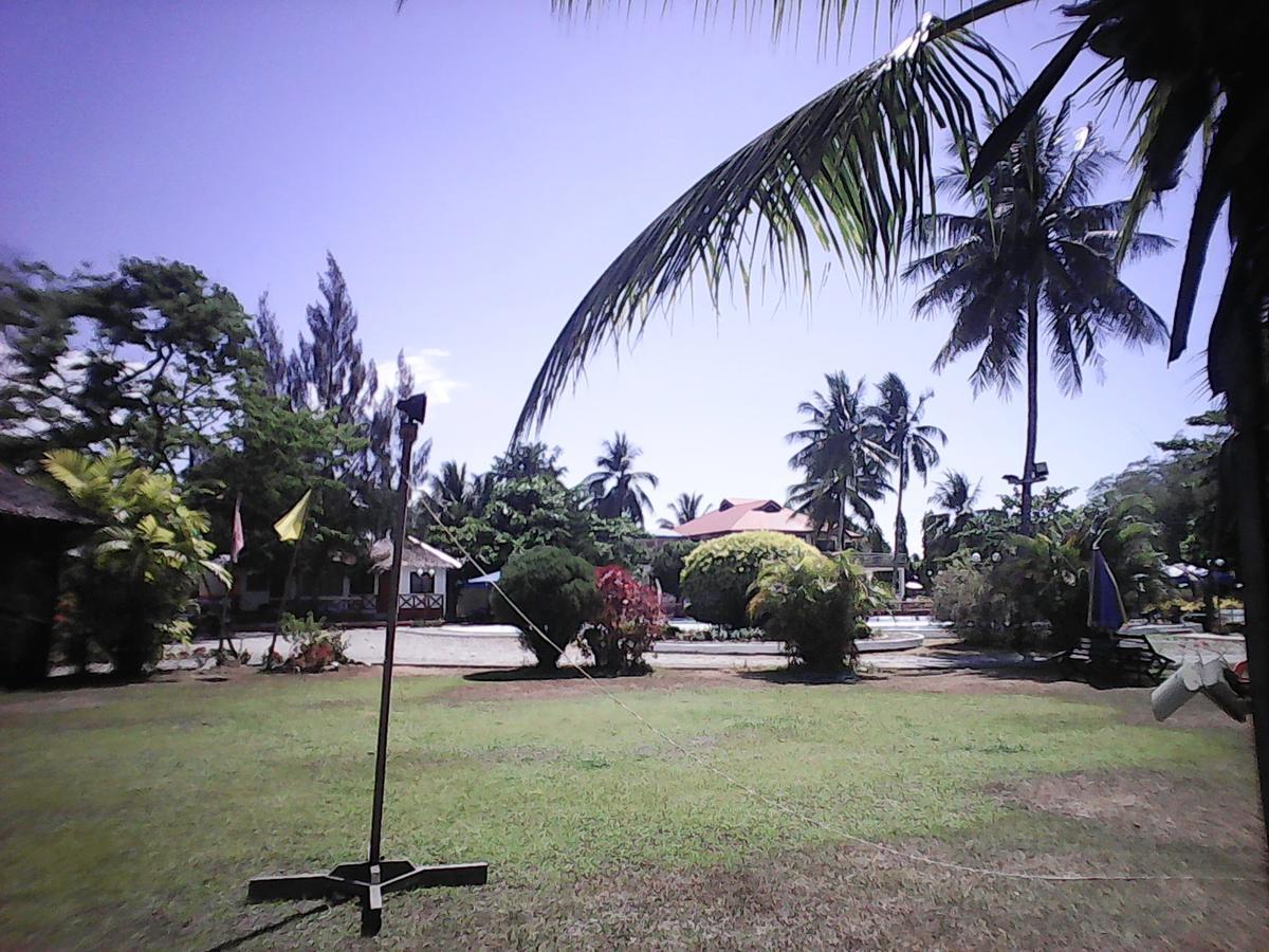 Gazebo Pools&Restaurant Hotel Cabadbaran Buitenkant foto