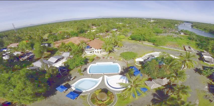 Gazebo Pools&Restaurant Hotel Cabadbaran Buitenkant foto